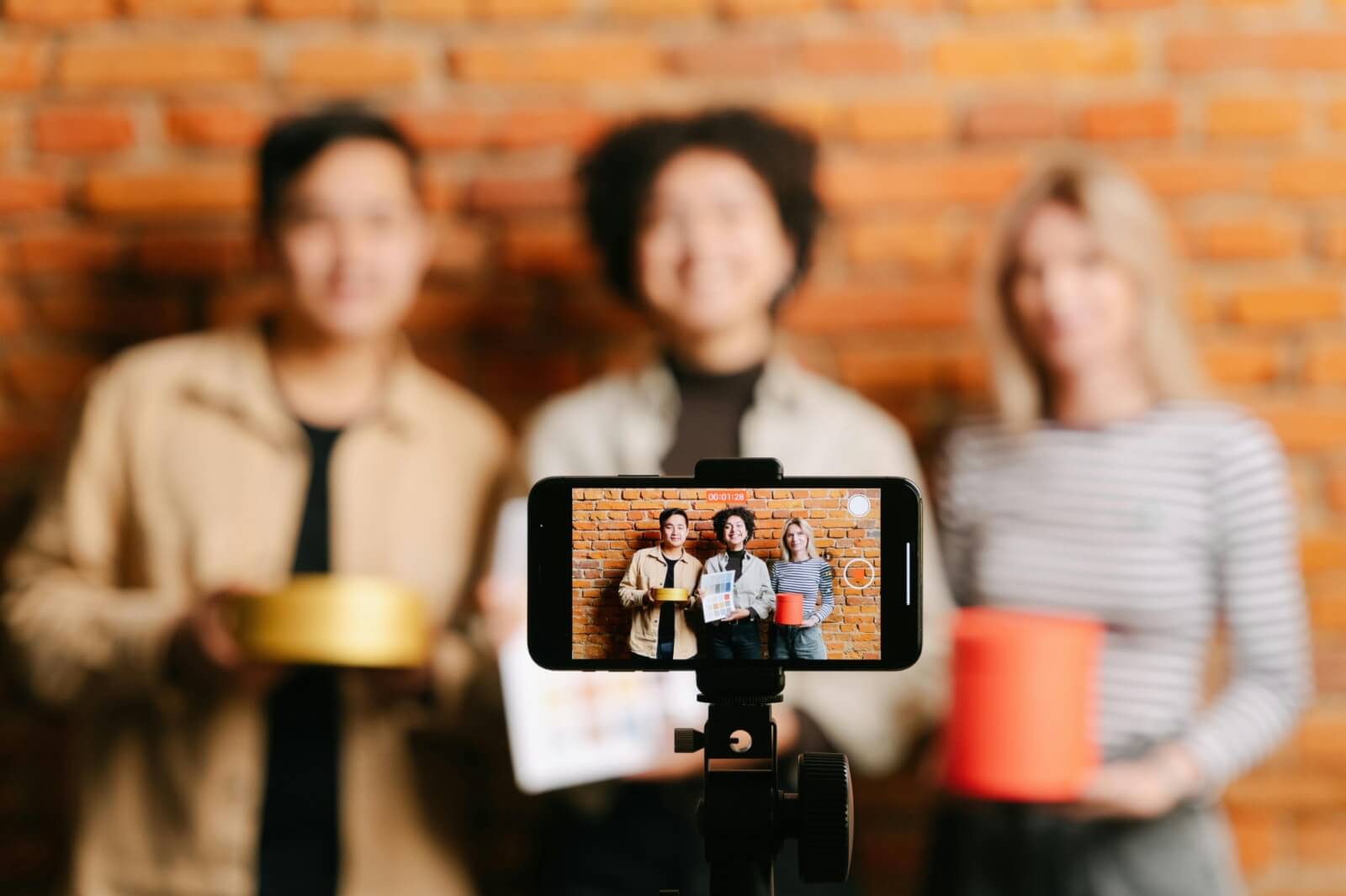 find influencers